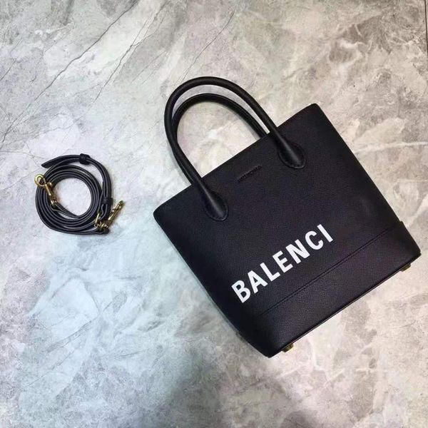 

2019 new fashion letter print bags carry or sling dual purpose bags bucket bag