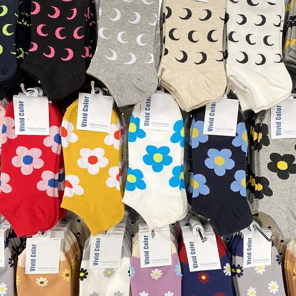 

fashion warm women lovely cute sun flower print socks animal cartoon cotton socks 5 colors 5 pair outfit spring fall, Black;white