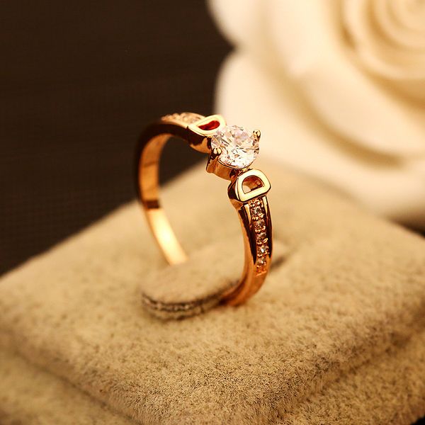 Luxus kubisch Zirkonia Ring für Frauen Mode koreanische Brief Doppel D Crystal Charme Ringe 18K Roségold plattiert Fingerschmuck Hochzeitsfeier Elegantes Accessoires