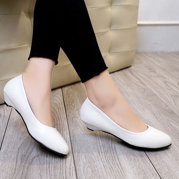 Zapatos bajos cerrados para mujer Clearance