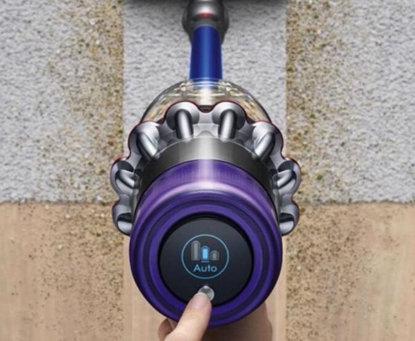 

Dy on v11 cordle vacuum cleaner powerful direct drive cleaner head remove ground in dirt from carpet with hopping