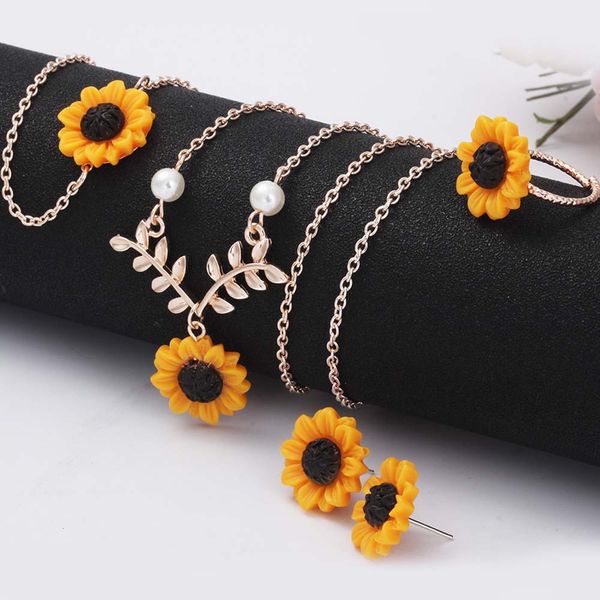 

5pcs/set women out must-have fashion sunflower pendant necklace stud earrings ring bracelet jewelry hot, Silver