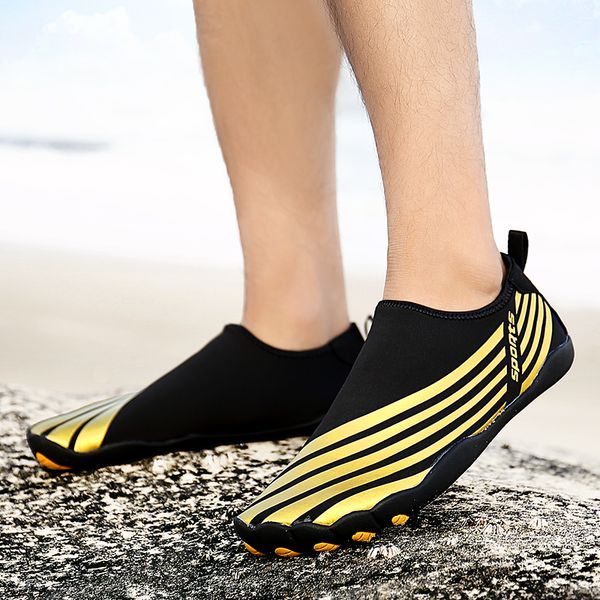 

new men aqua shoes swim water shoes summer beach sandals man lightweight sneakers breathable outdoor tourism fishing rock climb