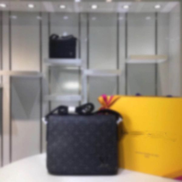 

бесплатная доставка модный бренд дизайн человек большая сумка сумка продать как горячие пирожки размер продукта 26x32x8cm m44000