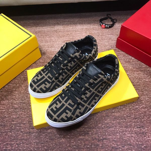

2020 new luxury fashion designer shoes men's party casual shoes jogging sneakers triple platform men's shoes vintage letter patter, Black