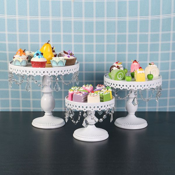 Set di 3 alzate per torte nuziali bianche Rotonde antiche per piatti per cupcake Supporti per dolci in ferro metallico Vassoio per dessert Espositore per porta torte per feste