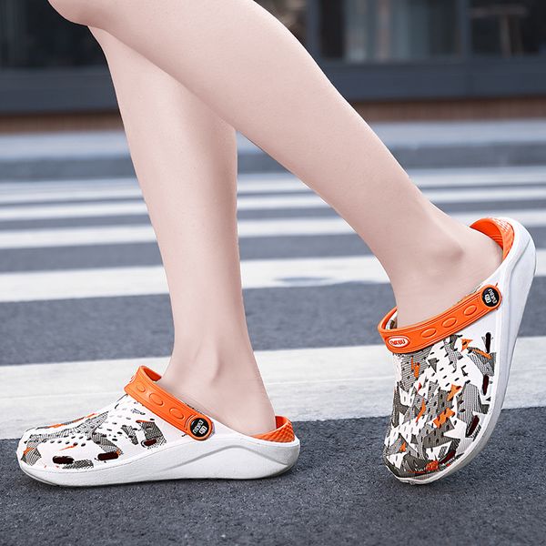 

2020 summer women's sandals breathable beach men aqua shoes outdoor wading hollow-out clogs lightweight swimming slipper
