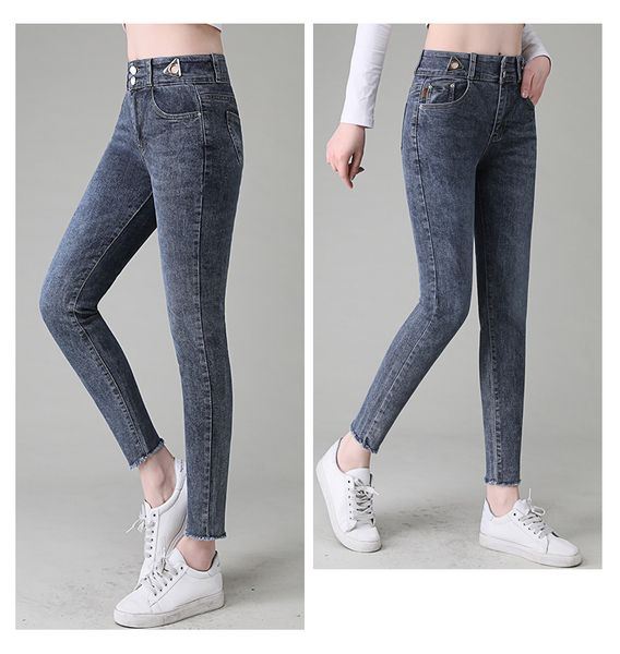 

the blue joker, thin little feet of cultivate one's morality pants tide