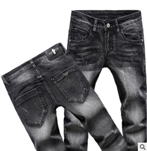 

Fa hion brand de igner treetwear wa hed de troyed vintage ripped jean men ca ual trou er cowboy famou traight cratched cotton jean