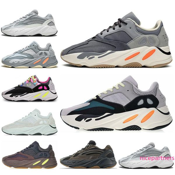 

2020 new 700 women men runnning shoes magnet wave runner analog black pink salt static inertia mens trainers designer sneakers size 36-45