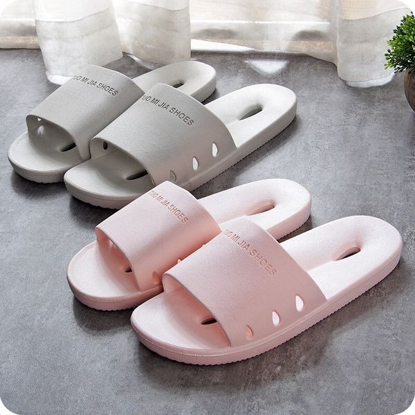 

простой японский стиль ванная комната массажные тапочки крытый прохладный тапочки нескользящие мужчины пластиковые дома, Black;grey