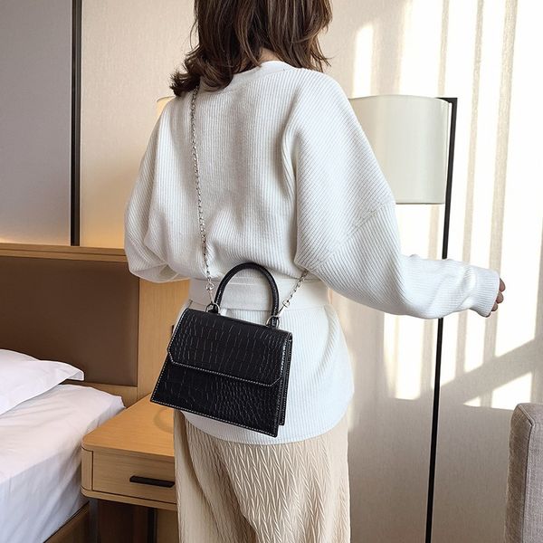 

2020 package fashion style hand bag oblique bag simple leisure chain shoulder