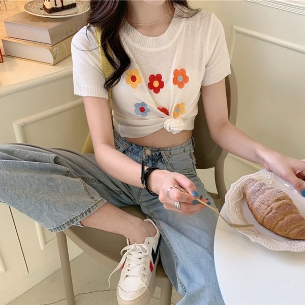 

elegant style embroidery flower short-sleeved loose round collar t-shirt sweater sweater short t-shirt female, White