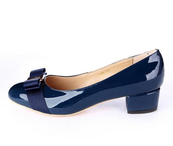 medium heel pumps