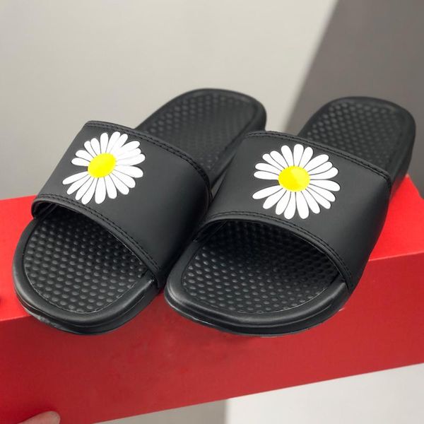 

wholesale men women sandals designer shoes luxury slide summer fashion street beach slippery sandals slipper flowers flip flop 36-44, Black
