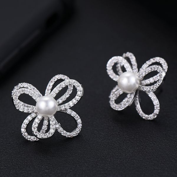 

larrauri trendy cz hollow flower shape stud earring for women wedding imitation pearl cubic zircon dubai bridal earring 2019, Golden;silver