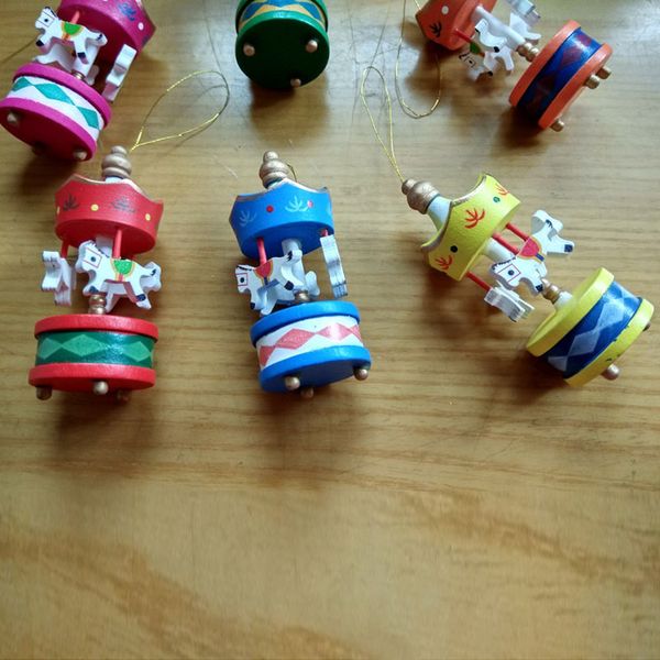 

6 pcs/set christmas ornaments cute carrousel merry-go-round wood craft diy home deskdecoration for kids toys gifts store