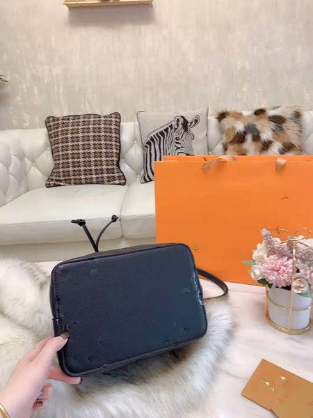 

vogue of new fund of ms large capacity bucket bag embossed joker single shoulder handbag messenger bags girls women the designer handbags