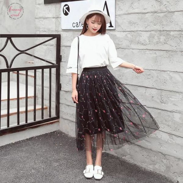 

2020 new summer style elastic temperament dimensional embroidery flower tulle skirt women midi skirt ing, Black