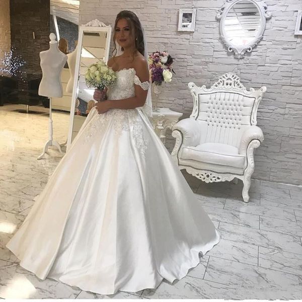 

off-the-shoulder lace country wedding dresses 2019 new custom sweep train pleats applique a-line satin bridal gowns vestidos de novia w281, White