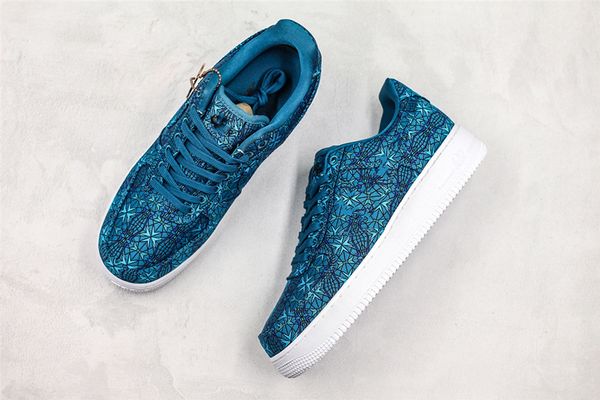 

designer men's running shoes green silk cloth women's casual shoes skateboard 1 low premium star and geometric lines interlaced