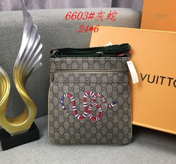 2019 New Designers Men\u0027S And Women\u0027S Clutches Messenger Bag Fashion Leather High Quality Tote Bag Bee Red Snake WomanGucciMen Bag Handbag Wholesale