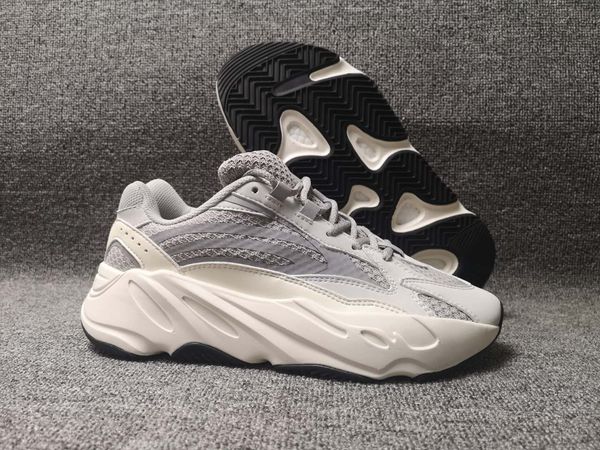 

men 700 v2 static 3m reflective runner mauce running shoes women chaussures brand old dad trainer kanye west sports sneakers 36-48 box