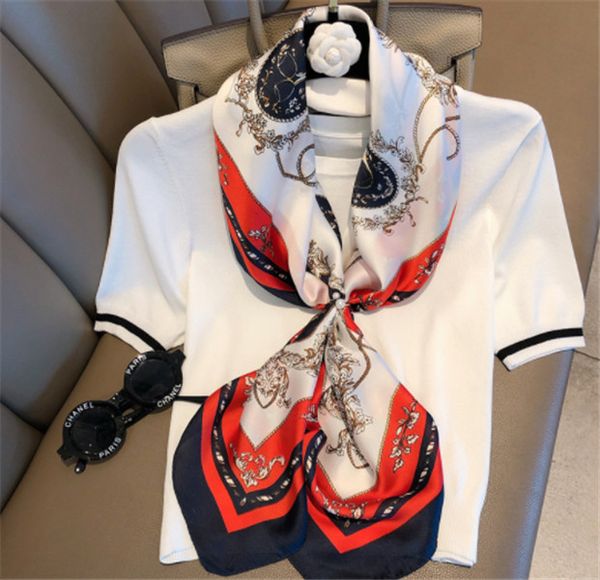 

new 2019 square beach block square retro floral chain imitation silk satin large silk scarf, Blue;gray