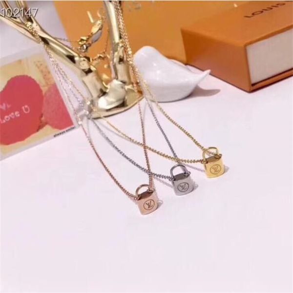 

2020 designer branded couple necklace luxuries lock pendant necklaces 18k titanium steel plated women necklace f louÃ¬s vuÃ¬ttÃµn gift, Black