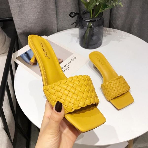 

shoes woman 2020 women's beach slippers luxury slides pantofle sabot designer soft summer new flat fabric pu rubber fretwork, Black