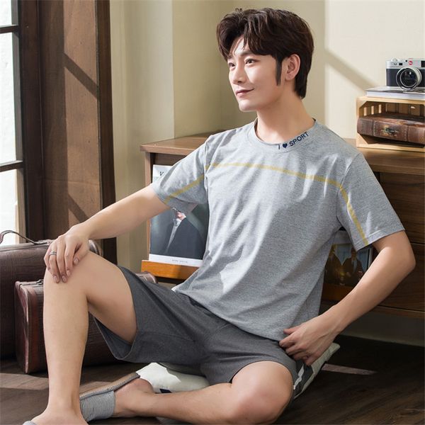 

pajamas men's comfortable summer short-sleeved shorts teen men's summer thin casual style home service two-piece suit, Black;brown