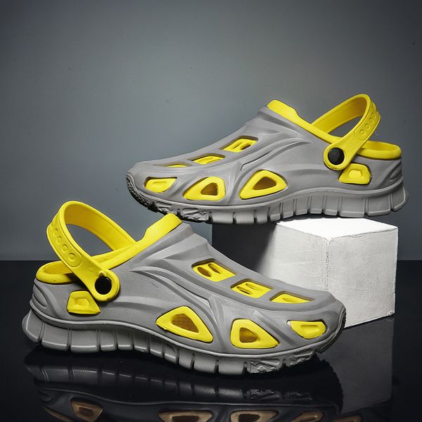 

2020 new sandals men's hole slippers casual sandals men's garden shoes breathable beach shoes, Black