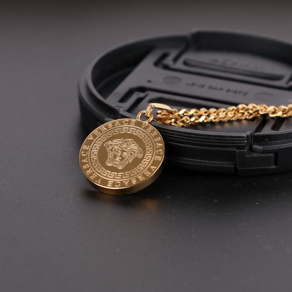 

2019 medusa circluar trendy letter printed cirlce brand necklace fashion pendants hip hop rock gifts for friends, Silver