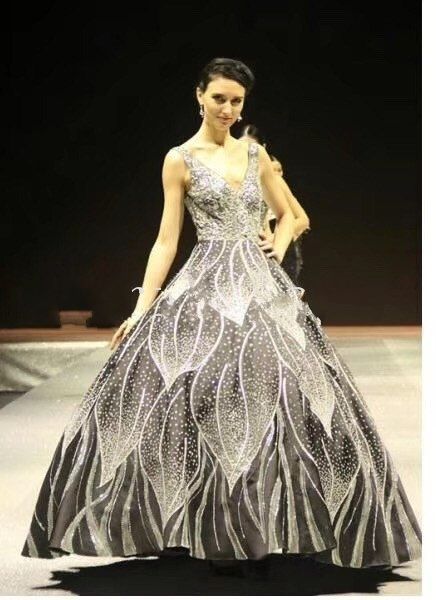 

роскошное бальное платье вечернее платье 2019 без рукавов вечерние платья с блестками серебряное платье выпускного вечера abendkleider vesti, Black;red