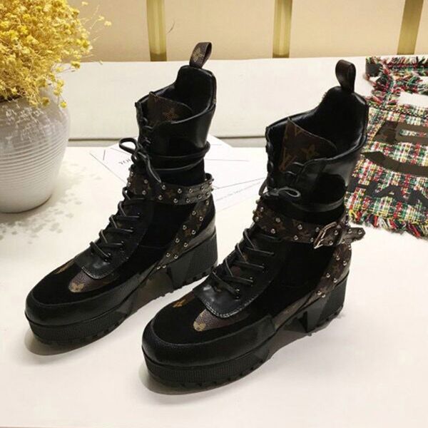

british wind 2019 winter new short boots thick with high heel martin boots leather platform thick bottom locomotive boots, Black