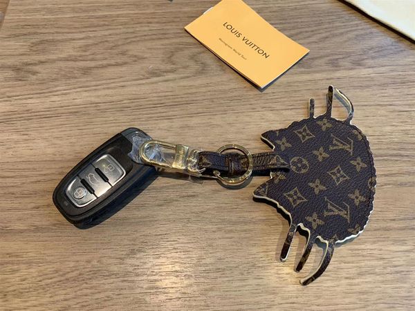 

louis vuitton keychain высококачественный роскошный брелок cirle fashion car keychains дизайнерский брелок из нержавеющей стали популярные и, Silver