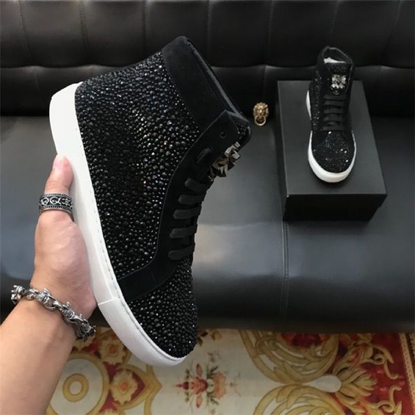 

2019 new popular styles leather man casual shoes the latest fashion flat men eu 38-45 size ing, Black