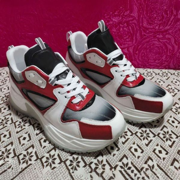 

new sports board shoe head layer leather simple wild 2020 multi luxury triple s designer sneaker sports casual shoe 35-45, Black