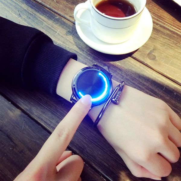 

2018 new casual fashion elegant lady quartz bracelet women wristwatch led jewel lucky clover stainless steel case montre femme, Slivery;brown
