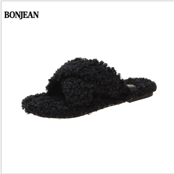 

2020 new sheep curly cross flat bottom female slippers net red fashion wear stylish furry slippers, Black