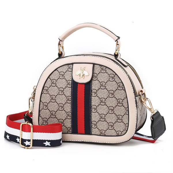 

ma'am bag 2019 season woman package joker single shoulder package oblique satchel