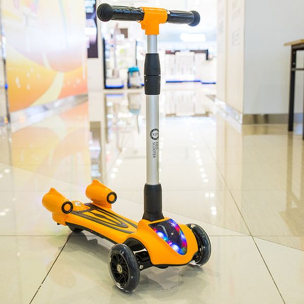 

children kick scooter new pattern led lamp rocket shape charge spray pu 3 wheels led outdoor sport bodybuilding