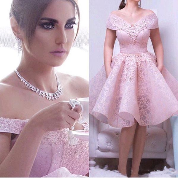 

New Arrival Pink Homecoming Dresses Elegant A Line Off-shoulder Lace Appliqued Ruffles Short Prom Dress Arabic Cocktail Gowns