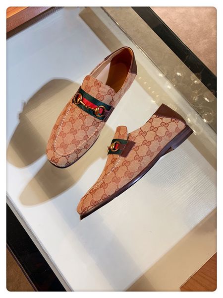

Luxury men loafer handmade italian de igner brand metal letter buckle lip on boat hoe ca ual canva hoe