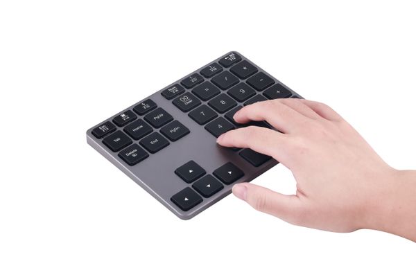 Ultimo tastierino numerico wireless Bluetooth a 34 tasti Mini tastierino numerico con più tasti funzione Tastiera digitale per PC Tastierino numerico per MacBook