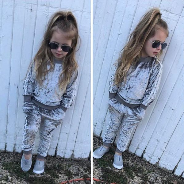 

2 pieces long sleeve fleece sweatshirt and pant tracksuit set for baby girl, White