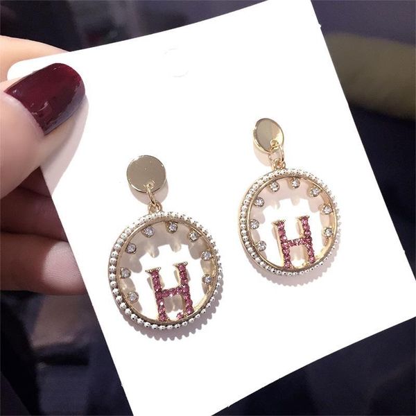 

2020 дизайнер роскоши s925 серебряная игла корейский новый супер вспышка алмаз письмо h геометрический круг дикие серьги чистые красные женс, Silver