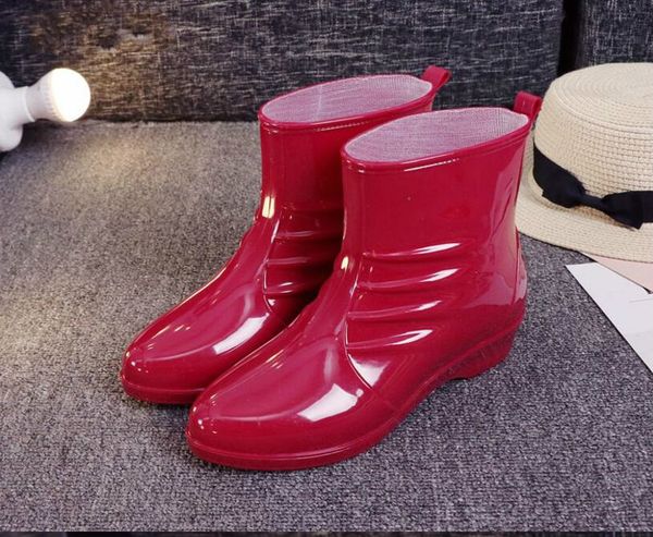 

women's inner tube warm rain boots anti-skid and velvet women's water shoes short rubber shoes water boots. 785po, Black