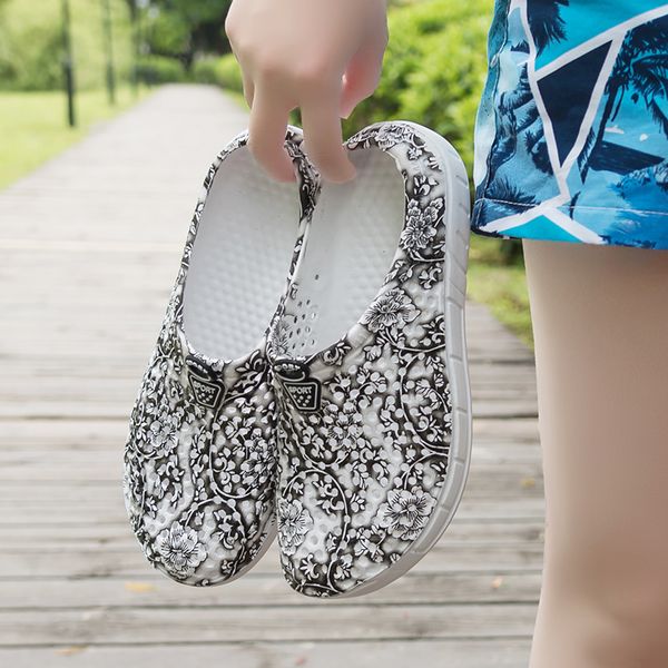

original classic clogs garden flip flops water shoes women summer beach aqua slipper outdoor swimming sandals rainbow shoes