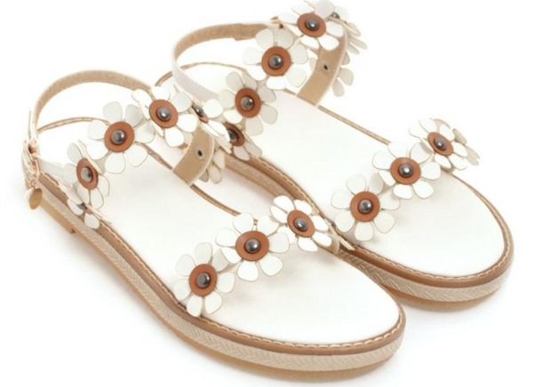 

2019 flower women's sandals in summer with new style flat bottom, Black